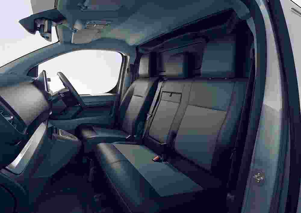 Newvauxhallvivaro 523972